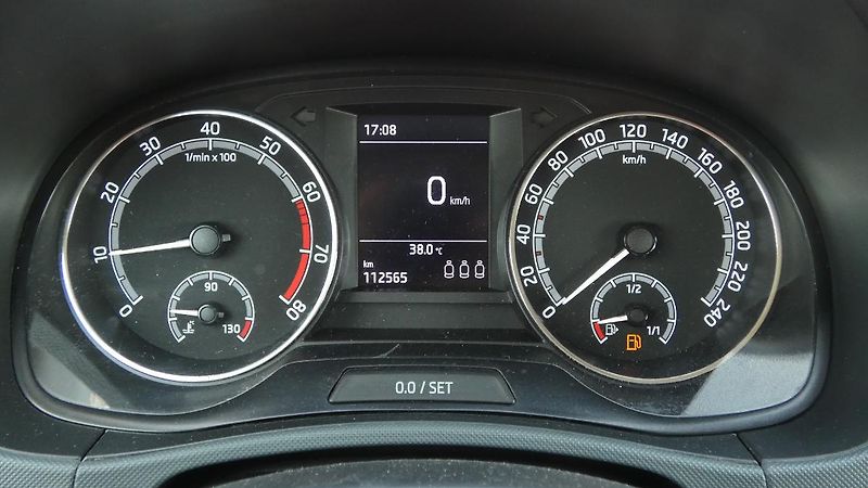 Škoda Fabia Combi 1.0 TSI Active Tour - fotka 11 z 19