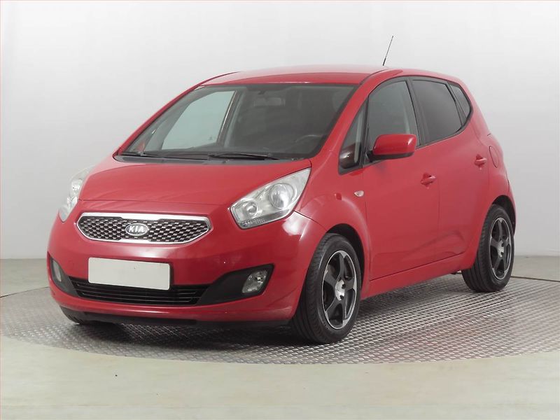 Kia Venga (2010) 1.4 CRDi, nová STK - fotka 2 z 17