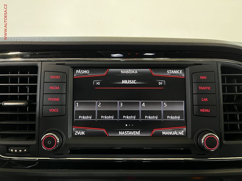 Seat Leon (2016) 1.4 TSi, Style, LED, panor - fotka 13 z 16