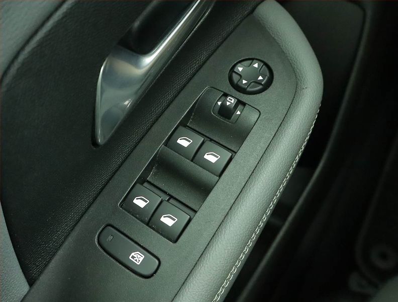 Opel Mokka (2022) Elegance 1.2 Turbo, Automat - fotka 16 z 16