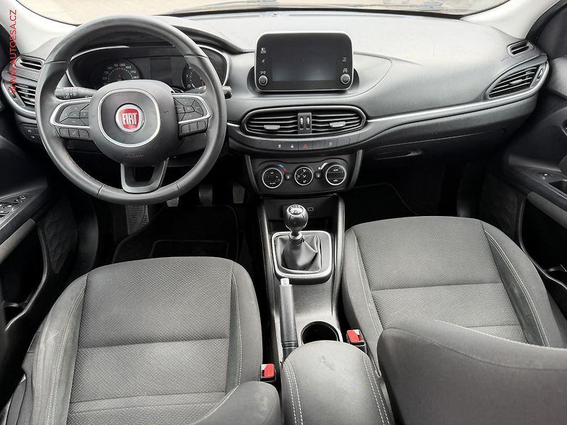 Fiat Tipo (2019) 1.6 MJet, AC, kamera - fotka 7 z 15