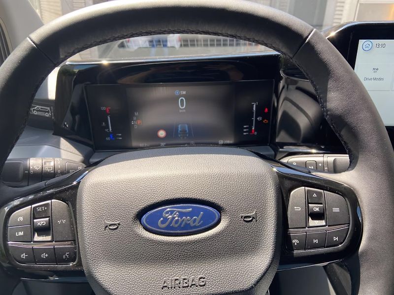 Ford Tourneo Custom Nugget Titanium 320 L1 Automat - fotka 8 z 18
