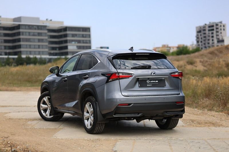 Lexus NX 300h 300H 2,5 HEV PREMIUM (LUXURY) - fotka 7 z 33