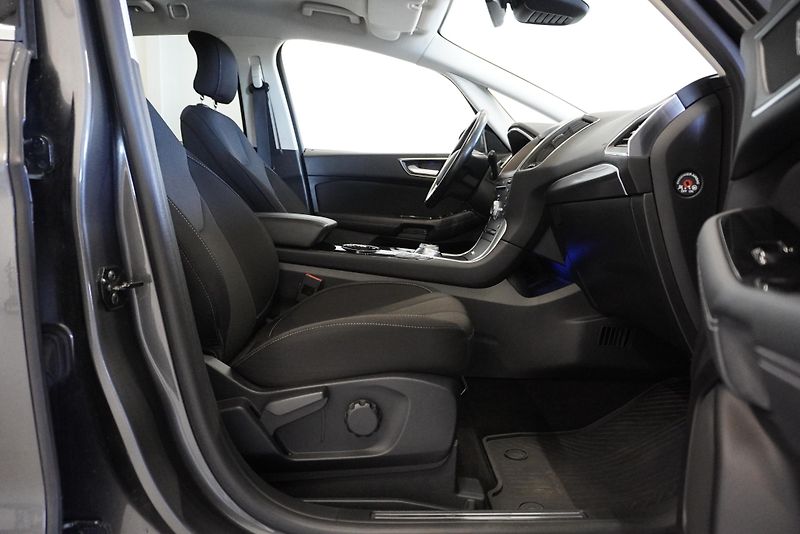 Ford S-MAX S-MAX 2.0 140 kW TITAN. 7 míst - fotka 30 z 32