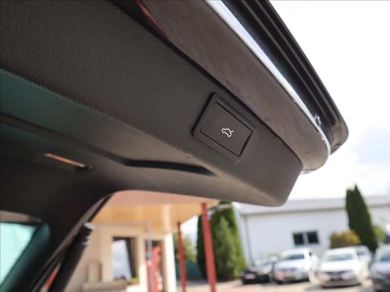 Škoda Superb 2,0 TDi 4x4 Elegance Navi CZ - fotka 25 z 34