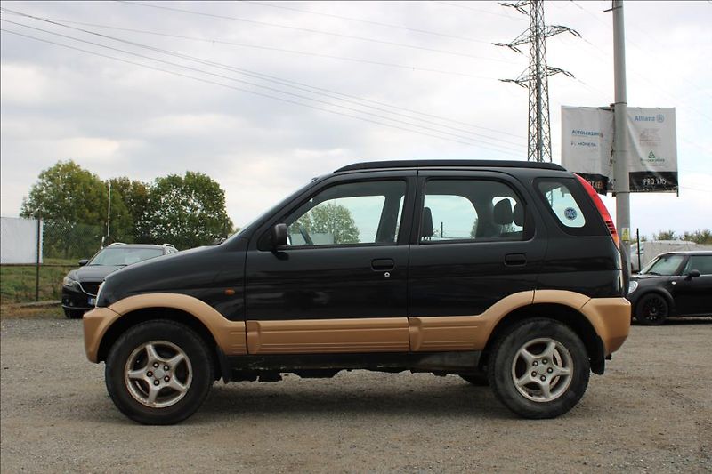 Daihatsu Terios 1,3 i  4 x 4,STK 3/2027,KLIMA - fotka 8 z 25