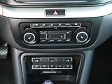 Volkswagen Sharan (2012) 2.0TDi, AT, navi, bixen - náhled 12
