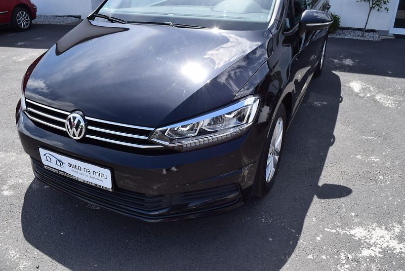 Volkswagen Touran (2016) 1.4TSI 110kw TAŽNÉ 7MÍST WEBAS - fotka 2 z 43