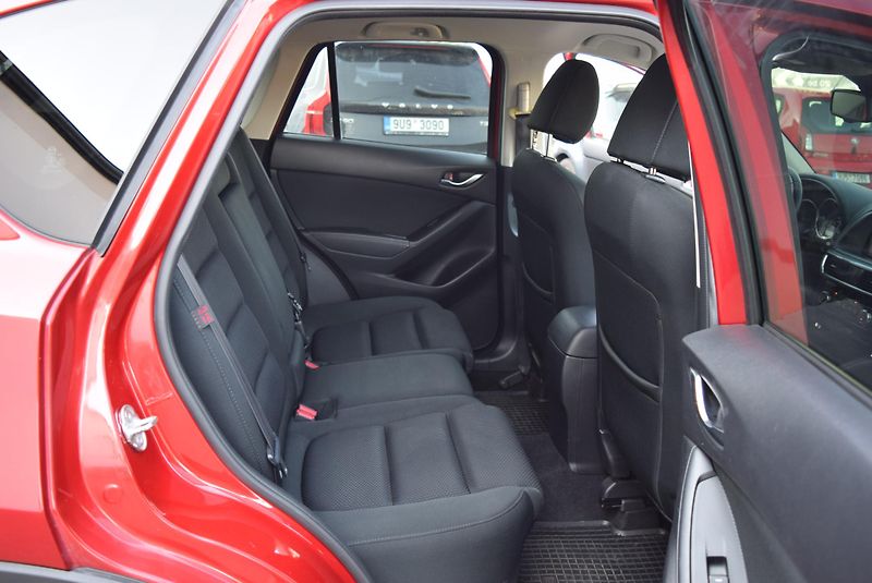 Mazda CX-5 (2015) 2.0i SKYACTIV-G 121kw CENTRE-L - fotka 40 z 44
