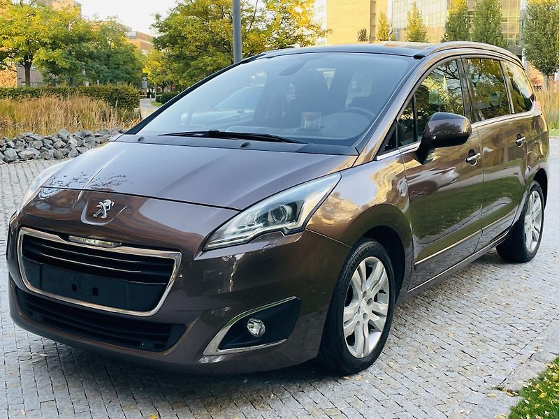 Peugeot 5008 2.0HDi MAN 1MAJITEL SENZORY  - fotka 4 z 43