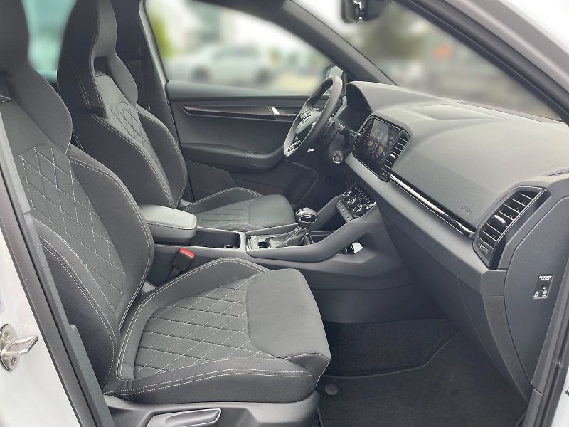 Škoda Karoq (2024) SPORTLINE TSI 1.5/110KW 7AP - fotka 14 z 37