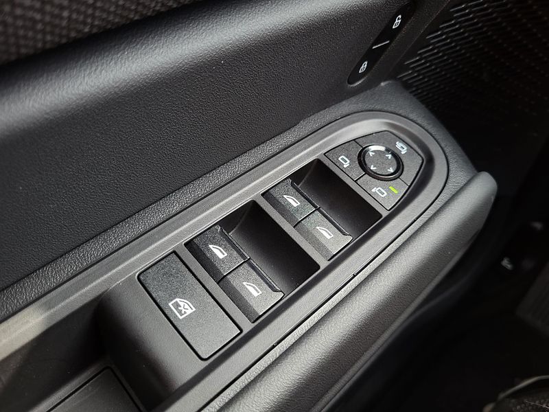 Mini Countryman SE ALL4 ELEKTRO 225kW - fotka 18 z 48