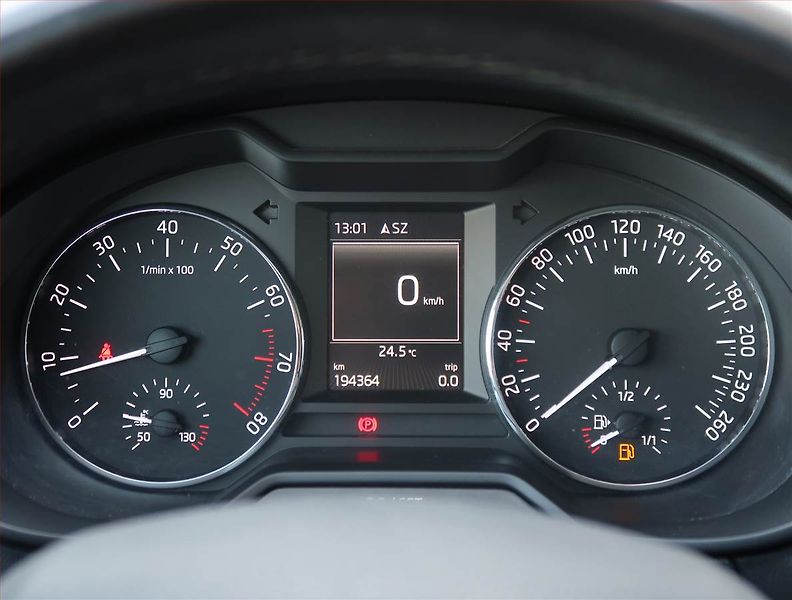 Škoda Octavia (2013) Elegance 1.4 TSI, Serv.kniha - fotka 11 z 19