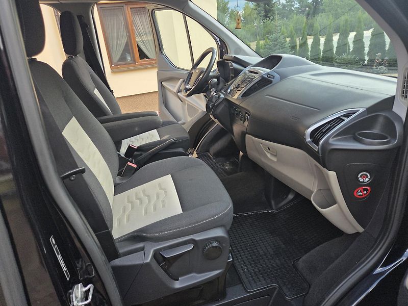Ford Transit Custom 2.2 TDCi 114kW  5míst  - fotka 13 z 54