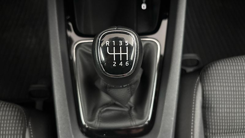 Škoda Octavia 2.0 TDI Ambition - fotka 22 z 24