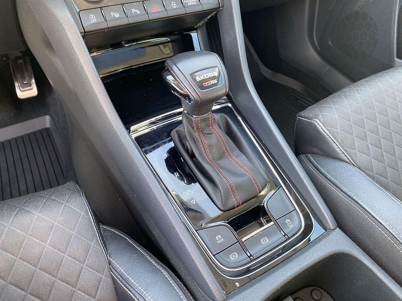 Škoda Karoq (2018) 1.5 TSI DSG Style + - fotka 25 z 36