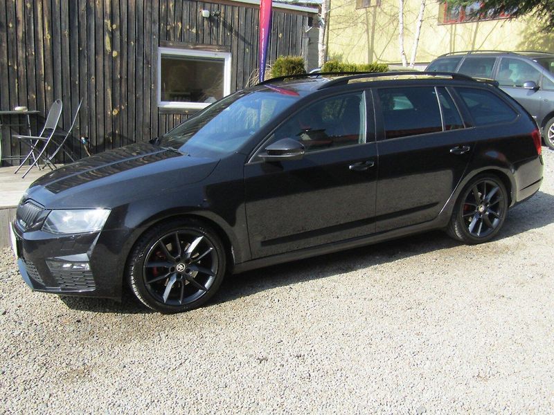 Škoda Octavia (2016) RS 2.0 TDI DSG 4X4 - fotka 2 z 44