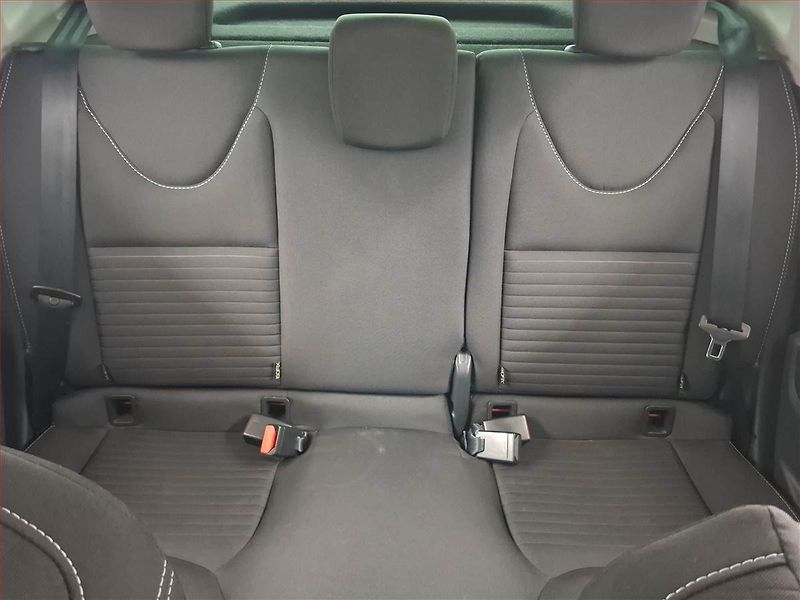 Renault Clio (2018) 1.2 16V, Navi, Tempomat - fotka 10 z 17