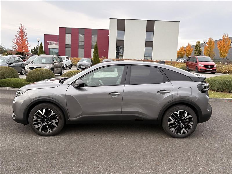 Citroën C4 1,2 MAX Petrol 130k Automatic - fotka 4 z 33