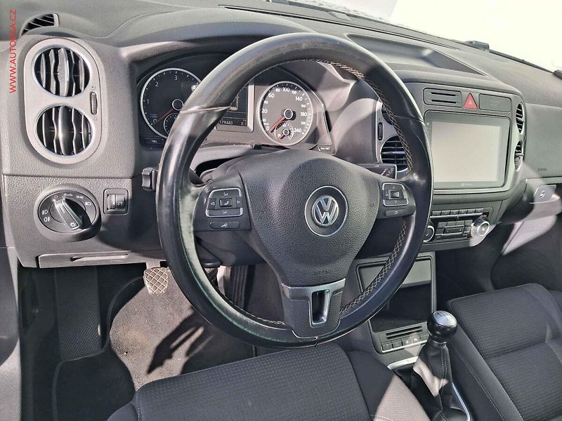 Volkswagen Tiguan (2011) 2.0 TDi 4x4, Team, bixen - fotka 12 z 19