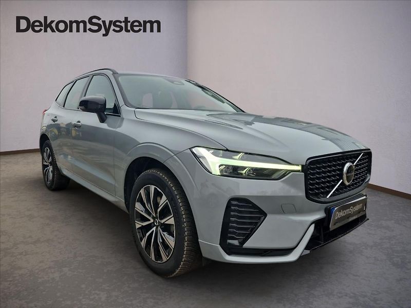 Volvo XC60 2,0 B4 AWD diesel Plus Dark Au - fotka 2 z 19