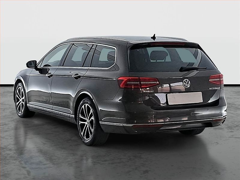 Volkswagen Passat (2017) 2.0 TDI, Kůže, Navi, Tempomat - fotka 4 z 22