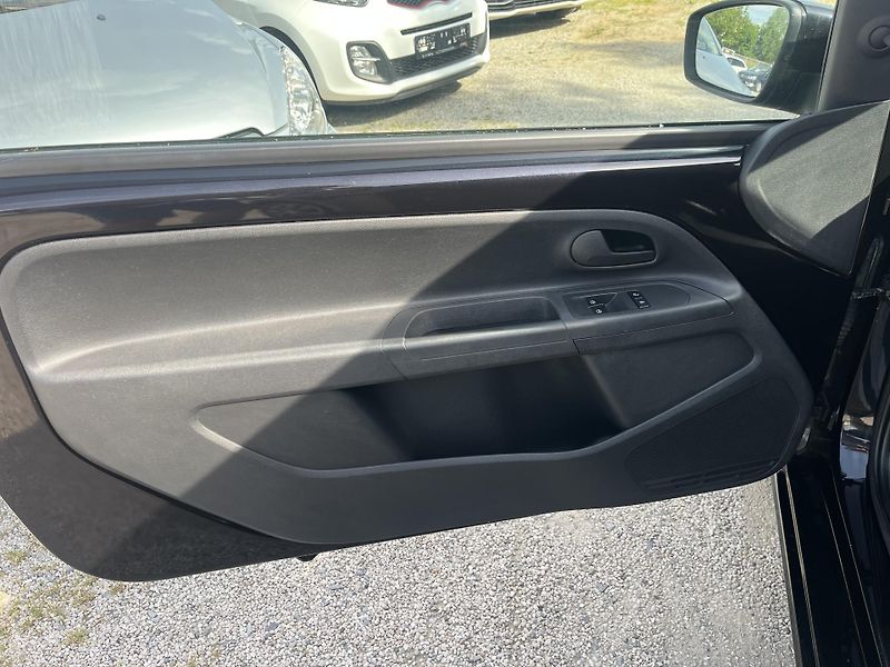 Škoda Citigo (2018) 1.0MPi 44kw 77000km!! - fotka 12 z 18