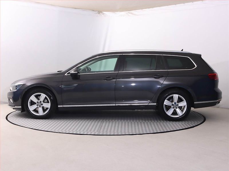 Volkswagen Passat (2019) 2.0 TDI - fotka 3 z 24