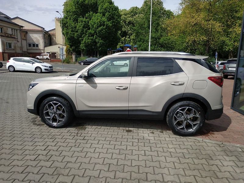 KGM Korando 1.5T, Style+2WD, AT, SKLADEM - fotka 7 z 31