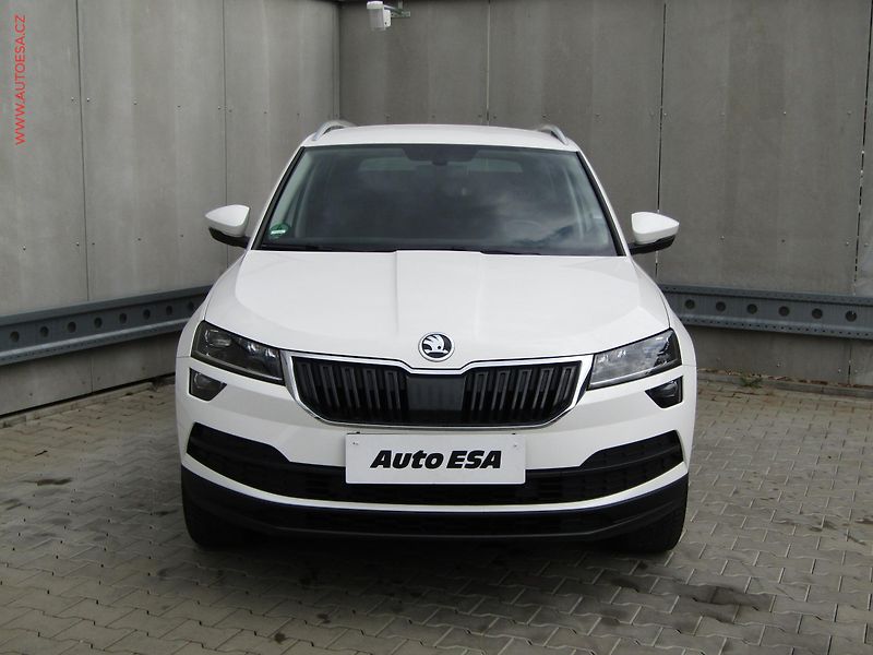 Škoda Karoq (2019) 1.5 TSi 4x4, Soleil, DSG, LED - fotka 2 z 20