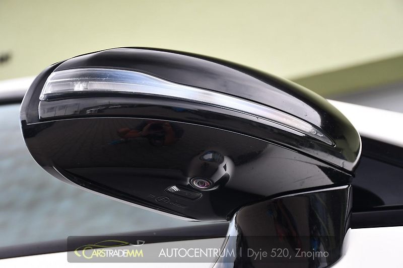 Mercedes-Benz Třídy E 400 4MATIC AMG ACC ČR HUD - fotka 52 z 53