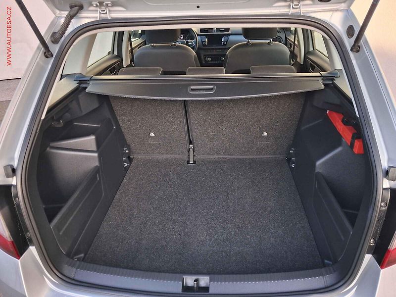 Škoda Fabia (2021) 1.0 TSi, 1.maj,ČR, Style, LED - fotka 7 z 17
