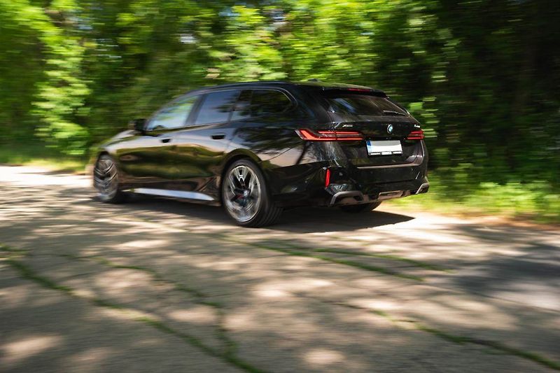 BMW Řada 5 (2025) 540d xDrive, M Sport, Tažné - fotka 32 z 32