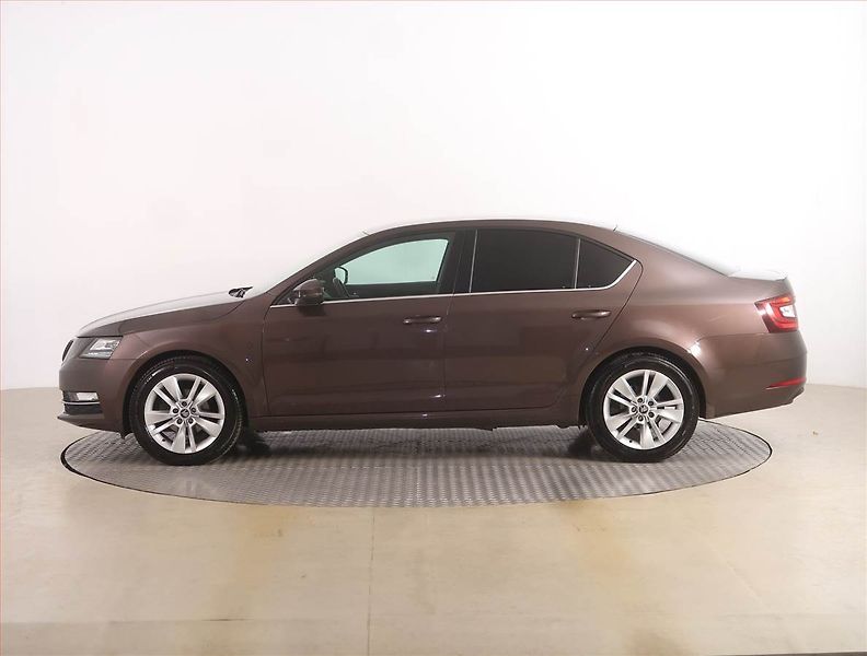 Škoda Octavia (2017) 1.6 TDI, Serv.kniha, Tempomat - fotka 3 z 18