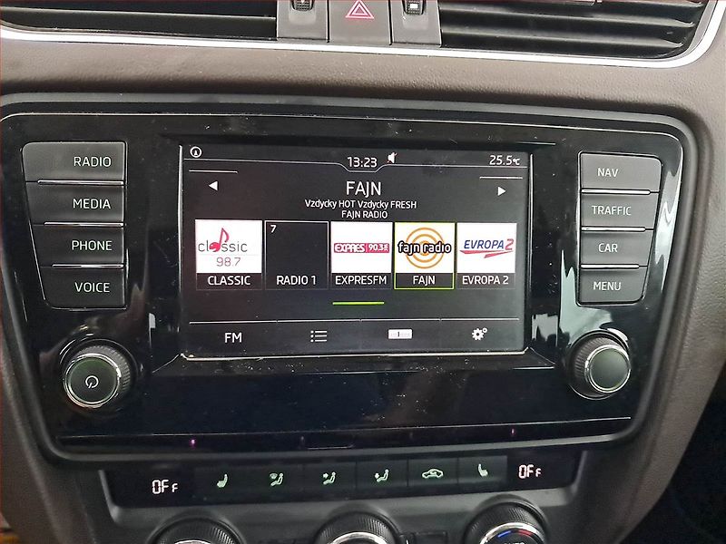 Škoda Octavia (2016) Laurin&Klement 2.0 TDI, 4X4 - fotka 13 z 20