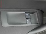 Volkswagen Polo (2010) 1.2i, 2.maj,ČR, Klima - náhled 11