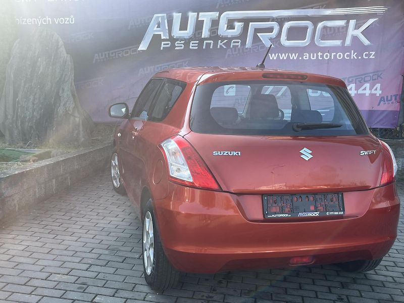 Suzuki Swift 1.2/69kW - fotka 5 z 18