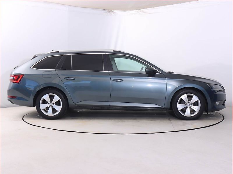 Škoda Superb (2019) 2.0 TDI, Automat, Serv.kniha - fotka 6 z 25
