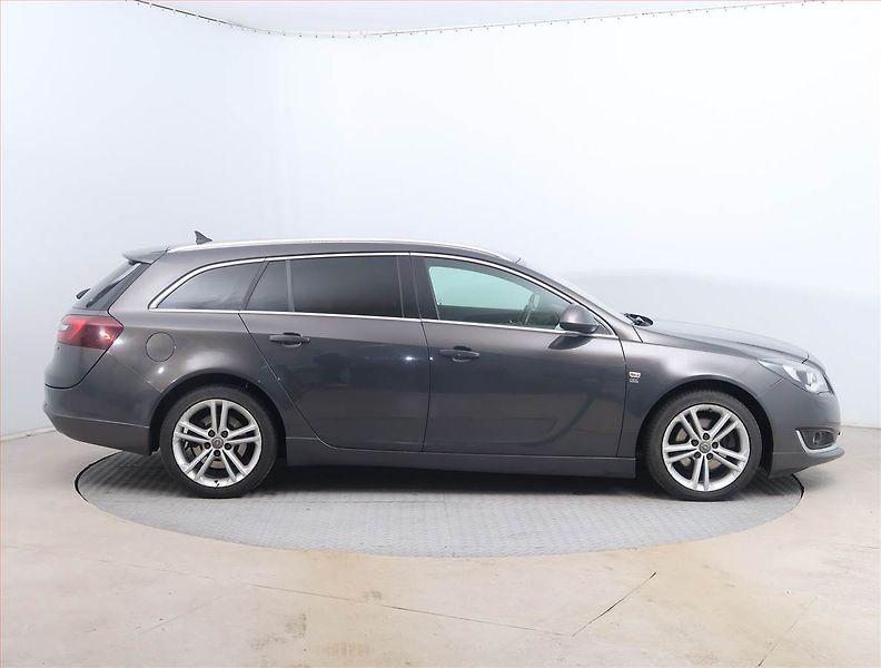 Opel Insignia (2014) OPC Line 2.0 CDTI, Navi - fotka 6 z 15