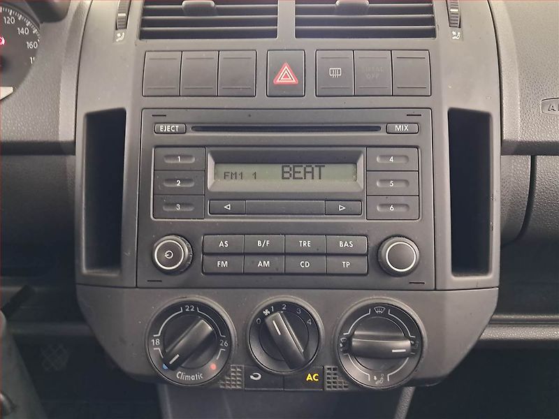 Volkswagen Polo (2008) 1.4 TDI, nová STK, jezdí dobře - fotka 12 z 15