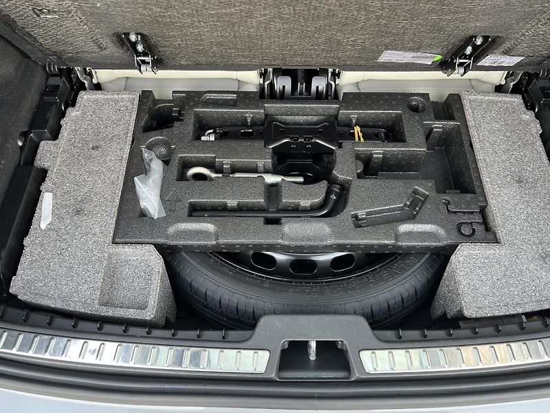 Volvo XC90 B5 (nafta) AWD PLUS BRIGHT *7M - fotka 39 z 42
