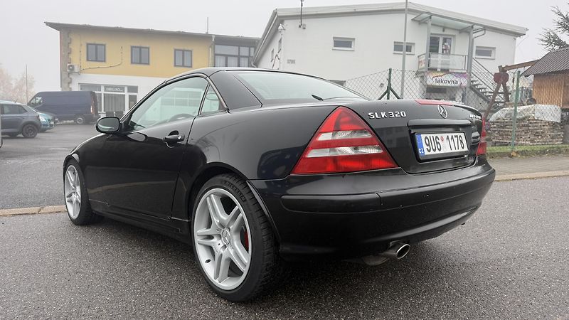 Mercedes-Benz SLK (2000) 320 AUT 160KW MB KOLA18 KLIMA - fotka 10 z 24