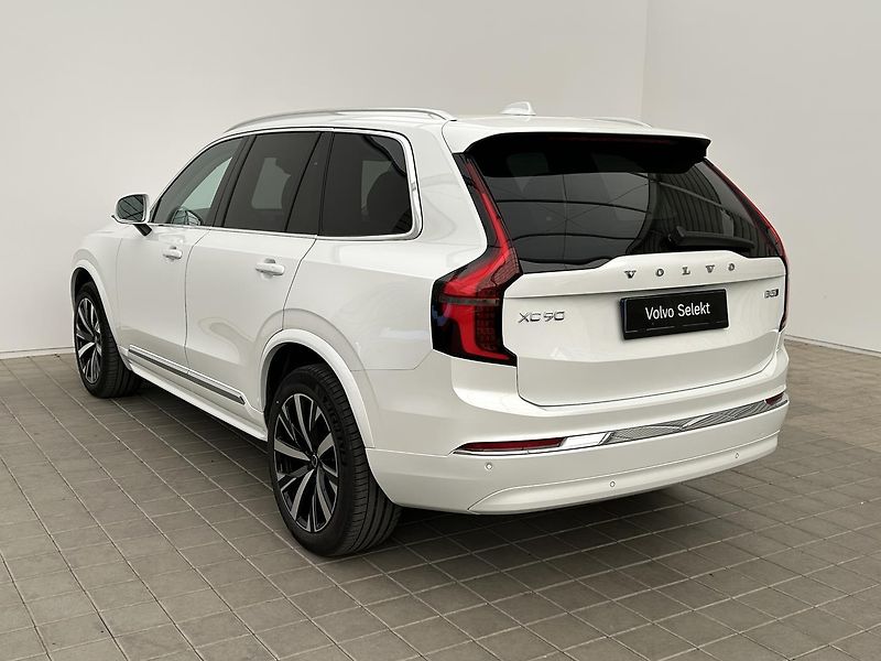 Volvo XC90 2.0 B5 4x4 . - fotka 4 z 26