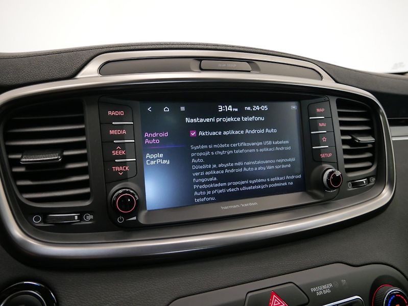 Kia Sorento - fotka 19 z 27