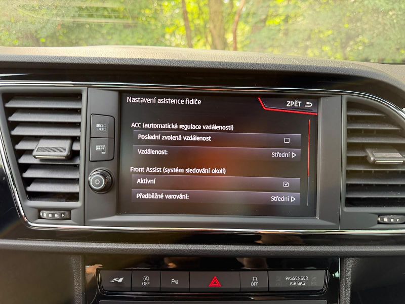 Seat Leon (2019) - fotka 18 z 28