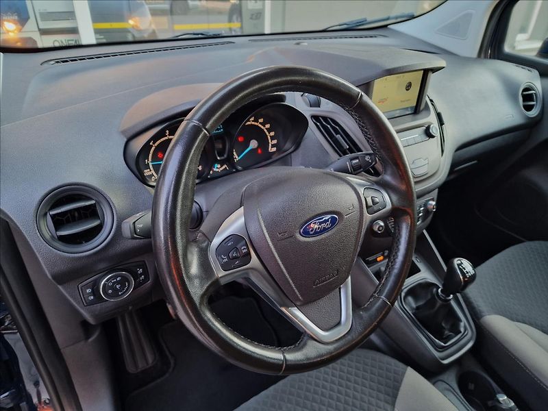 Ford Tourneo Courier 1.5TDCi 74kW Trend,ČR,1.Maj. - fotka 21 z 50