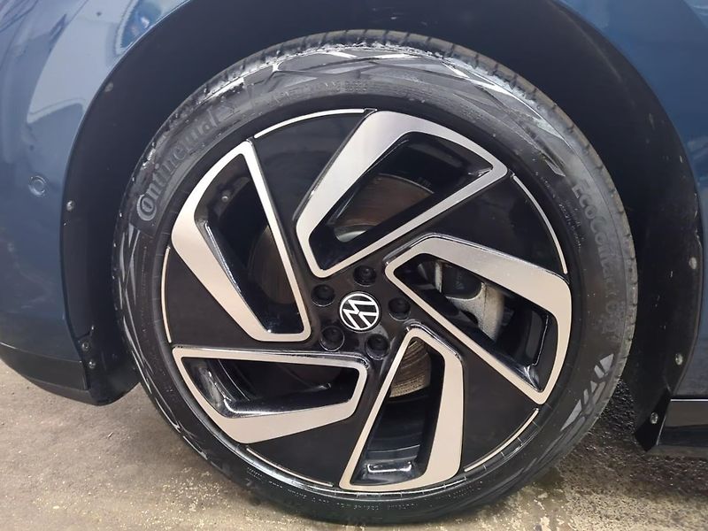 Volkswagen ID.7 Tourer GTX 4M 360 HuD DCC IQ ACC Taž - fotka 5 z 11
