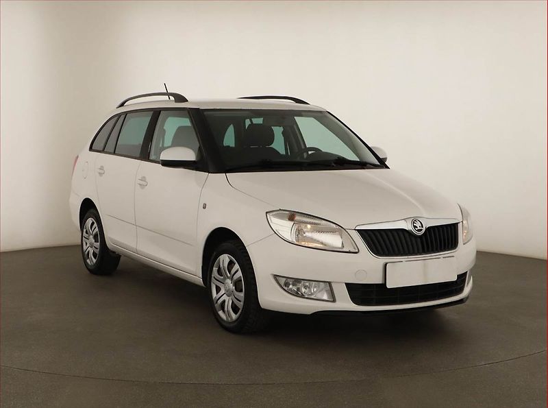 Škoda Fabia (2014) Ambiente 1.6 TDI, po STK - fotografie inzerátu