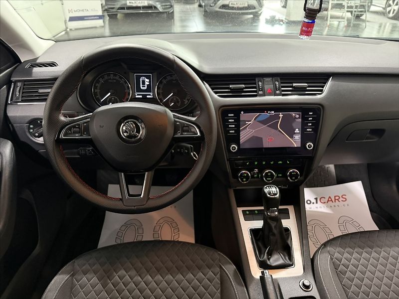 Škoda Octavia 2,0   TDI 110 kW DRIVE LED ACC - fotka 20 z 38