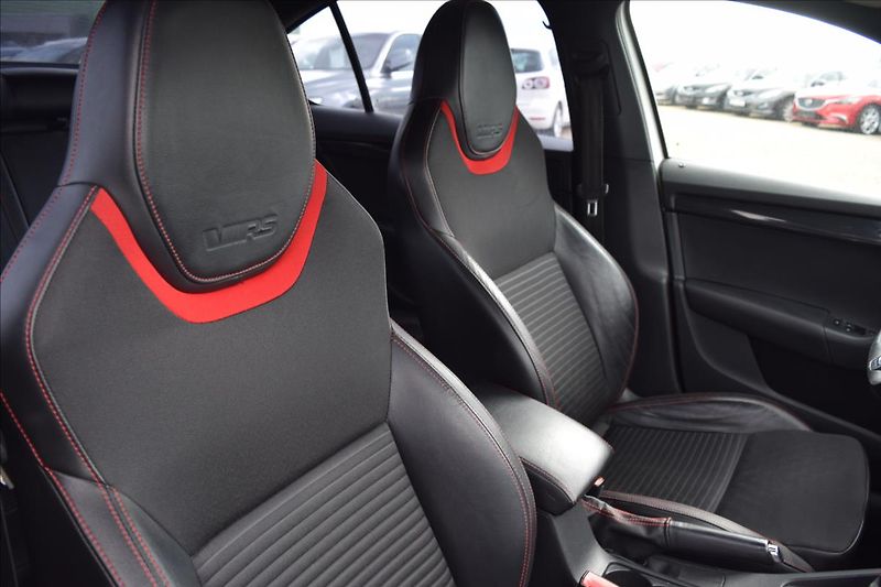 Škoda Octavia 2,0 TDI 135KW RS PO ROZVODECH - fotka 24 z 50